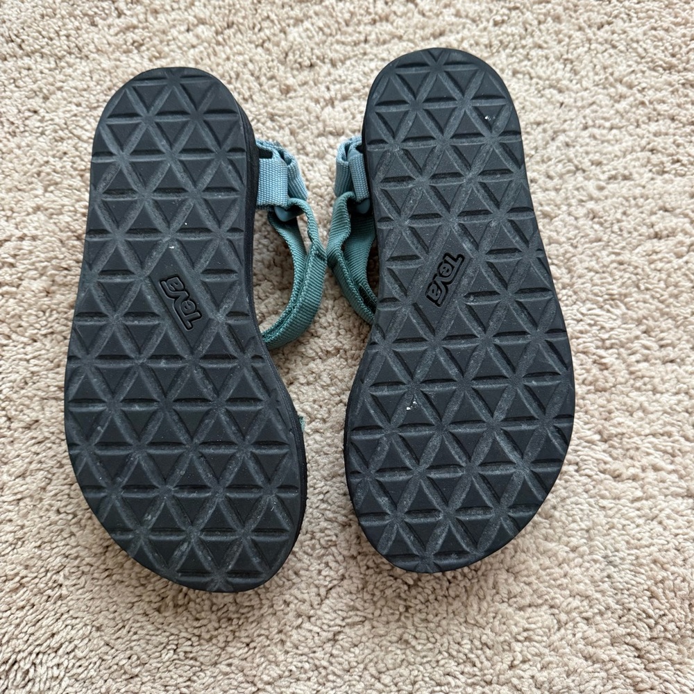 Multicolor Tevas - Picture 2 of 3